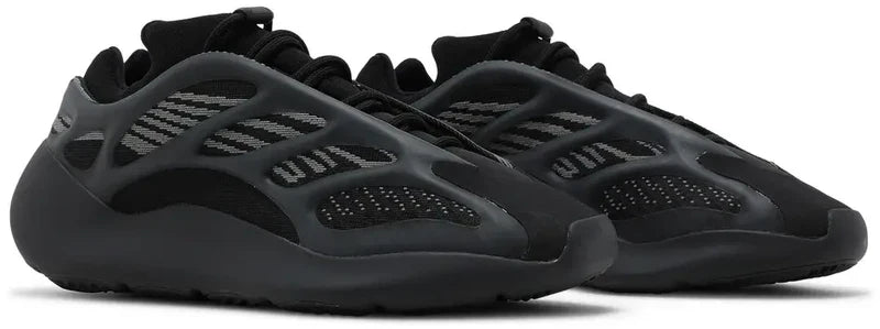 YEEZY 700 V3 NOIR
