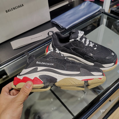 BALENCIAGA TRIPLE S x NOIR GRIS ROUGE