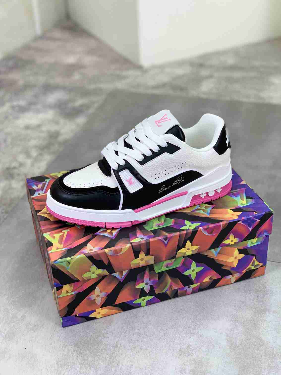 Selected Variant Image