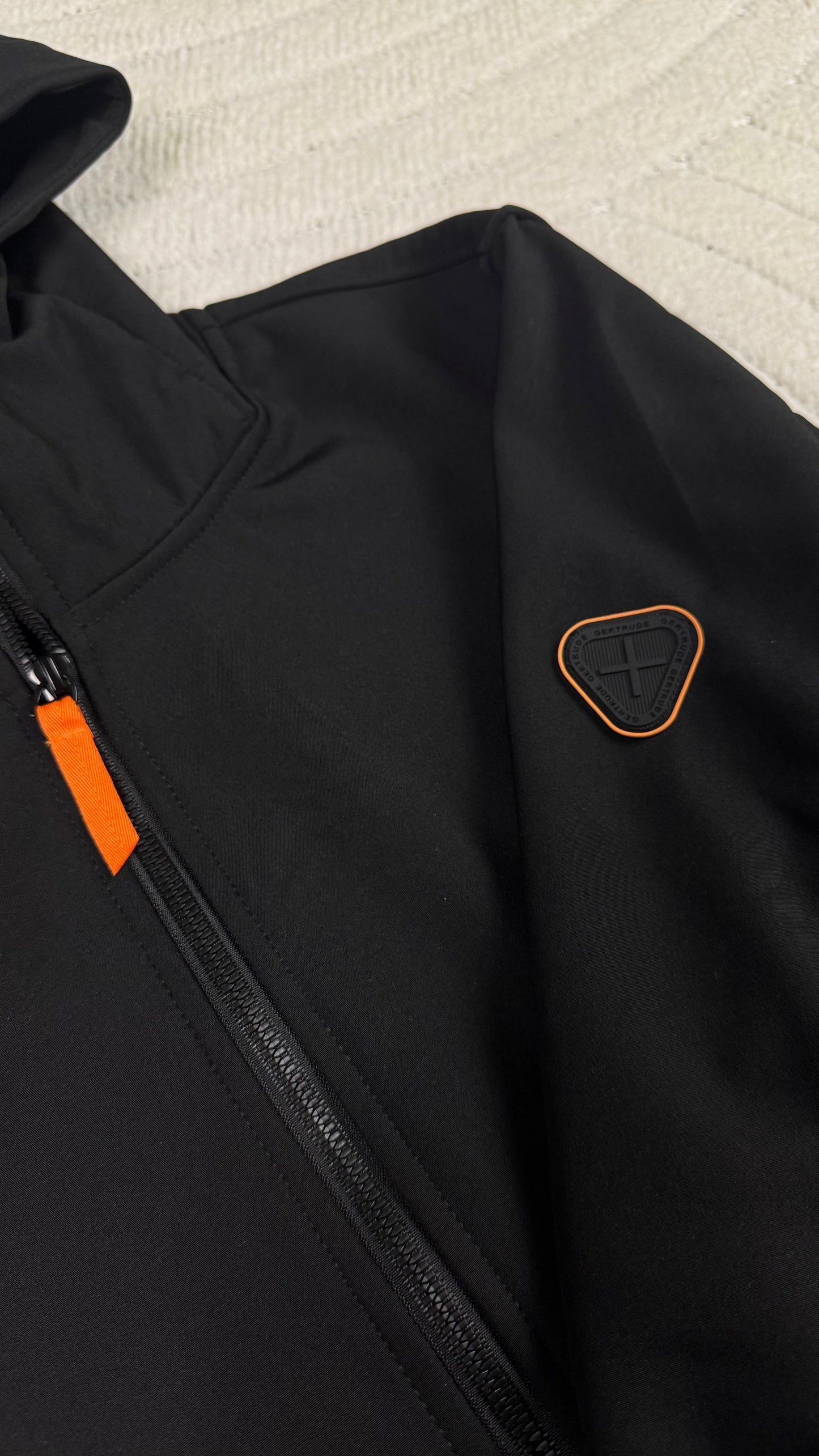 5. Veste Softshell Gxrtrude noir