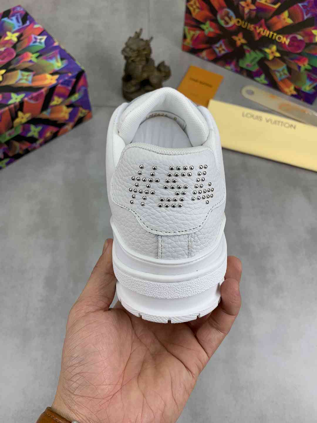 LOUIS VUITTON TRAINER 54