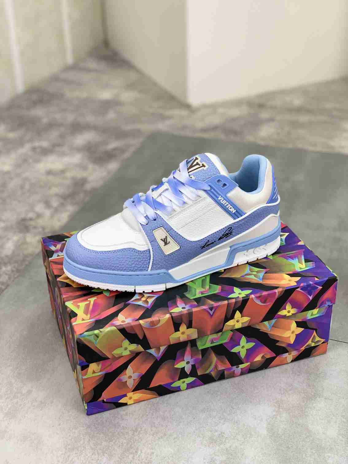 Selected Variant Image