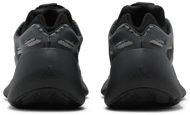 YEEZY 700 V3 NOIR