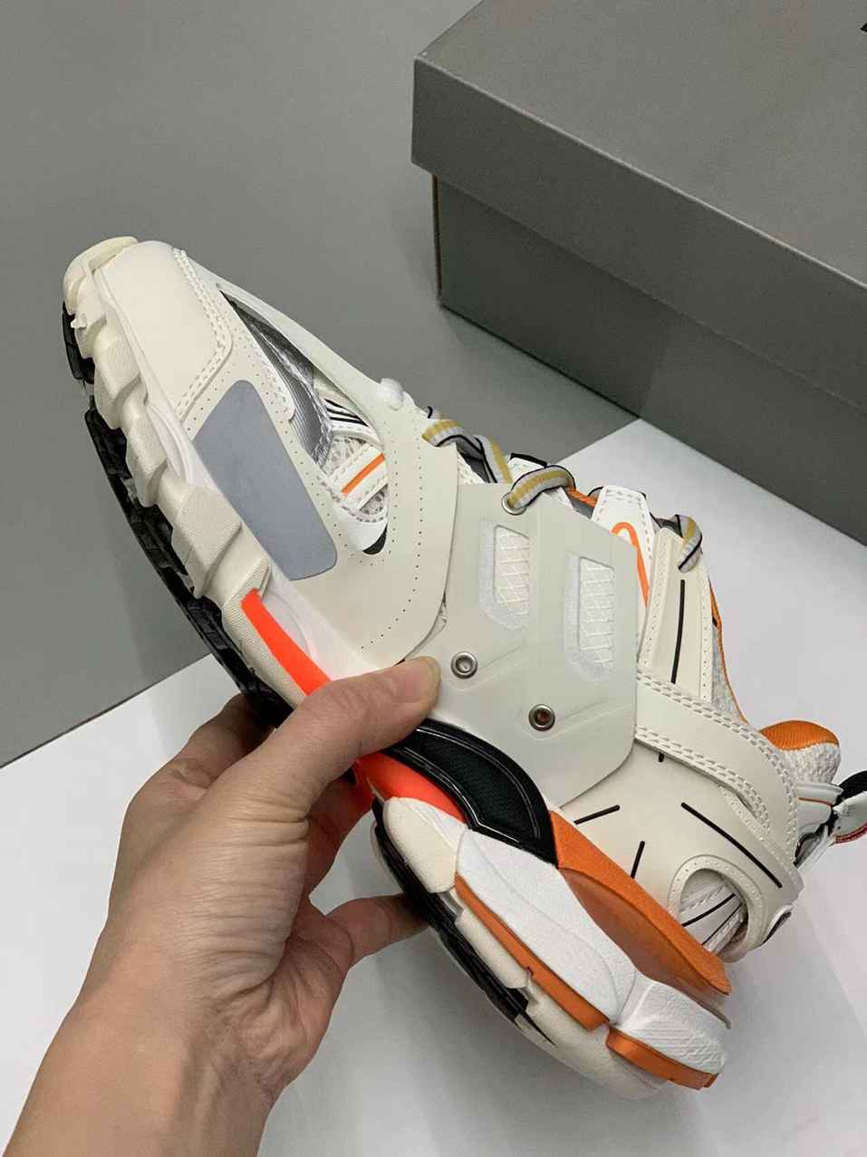 BALENCIAGA TRACK 3.0 x BLANC ORANGE