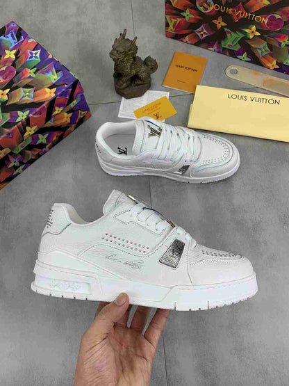LOUIS VUITTON TRAINER 54