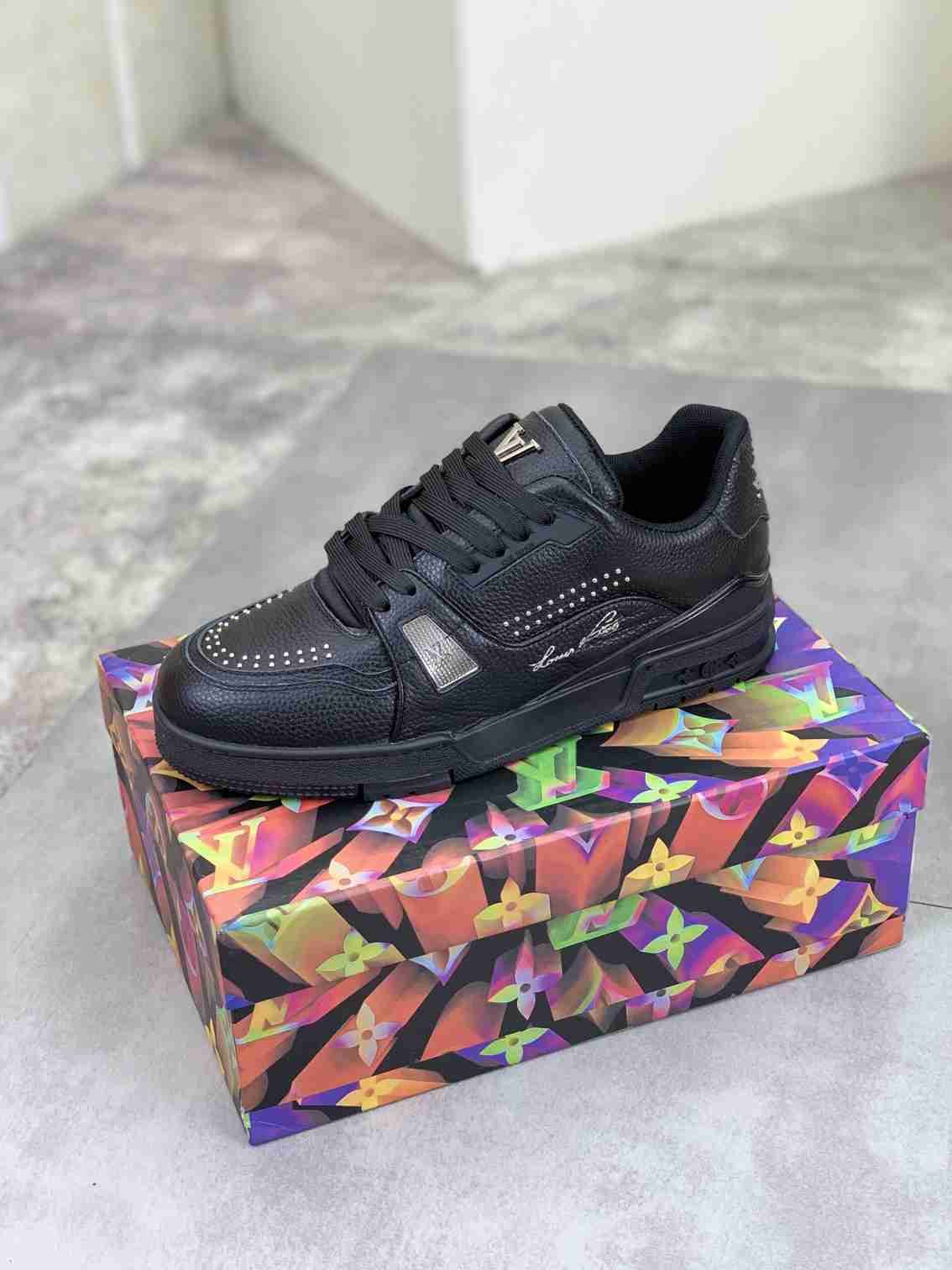 Selected Variant Image